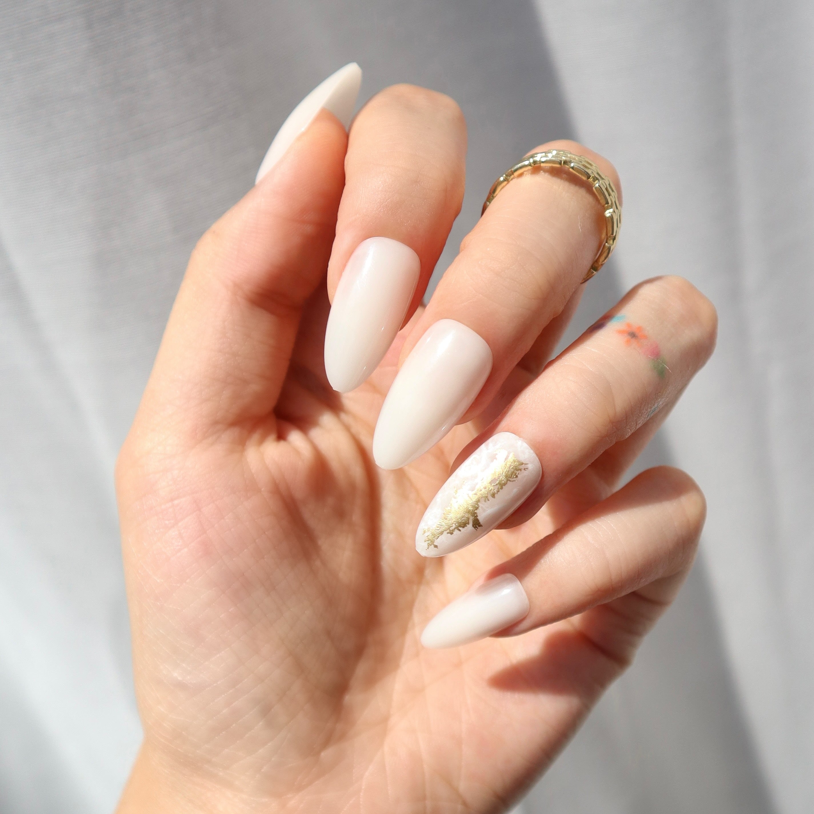 Golden Icicle - Medium Almond Press-Ons | Nail Reformation