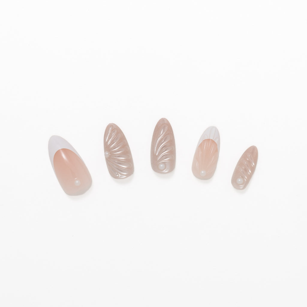 Pearl Clutch