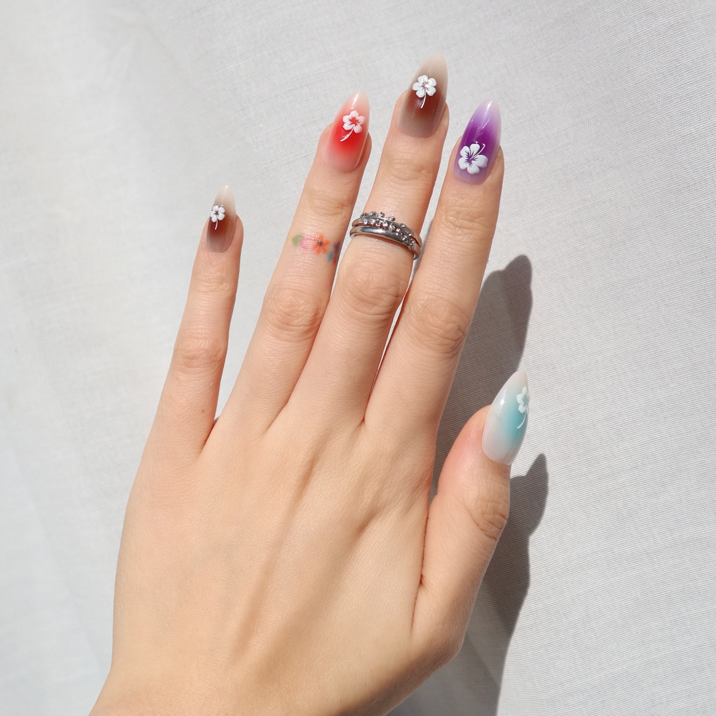 Elegant Gradient Bloom Porcelain Acrylic Nails